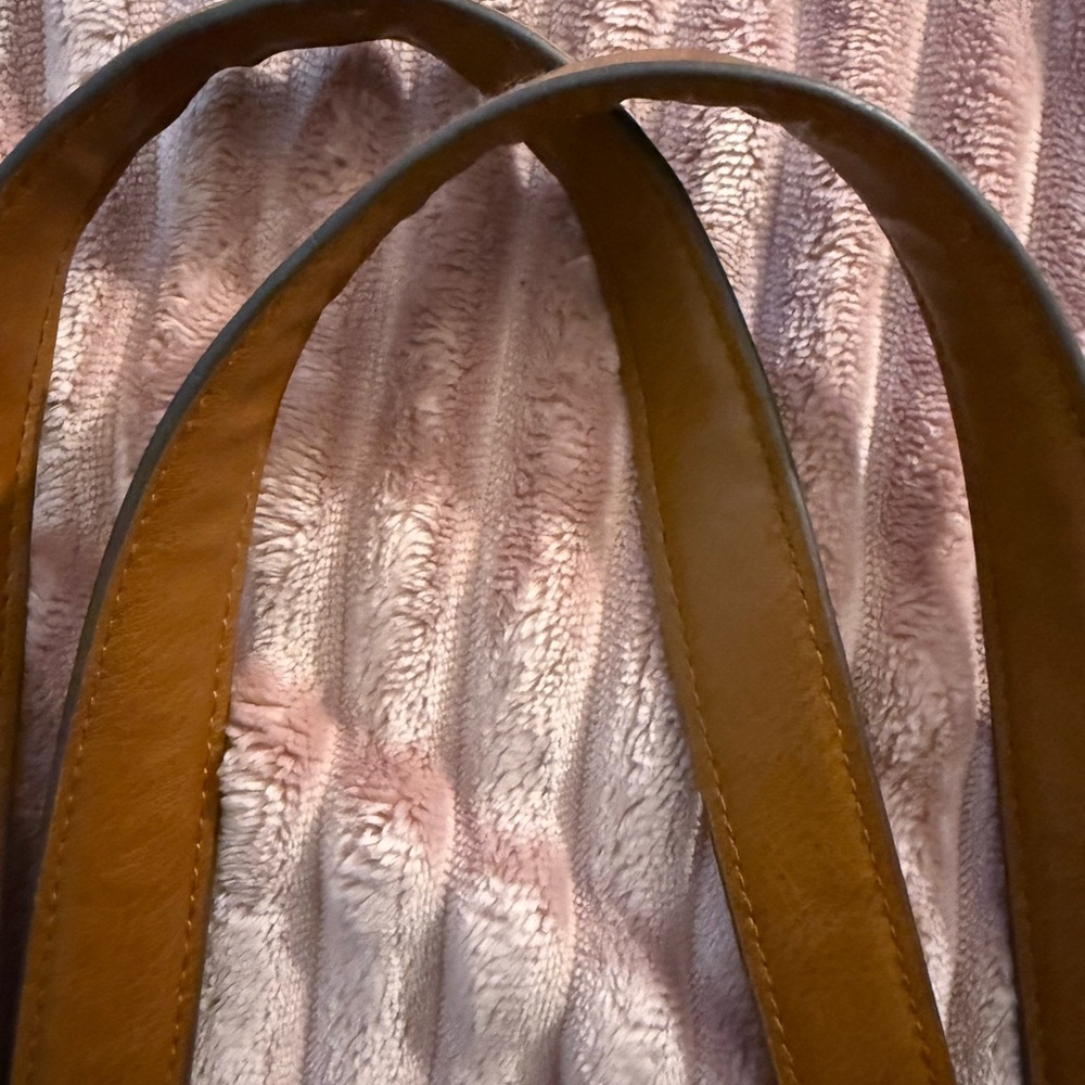 The Pioneer Woman Tan Tote Bag - Picture 4 of 6